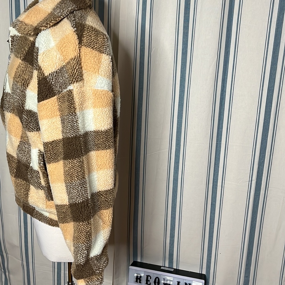 Plaid Sherpa Teddy jacket coat cropped faux poly blend fully lined fitted waist - Picture 9 of 11